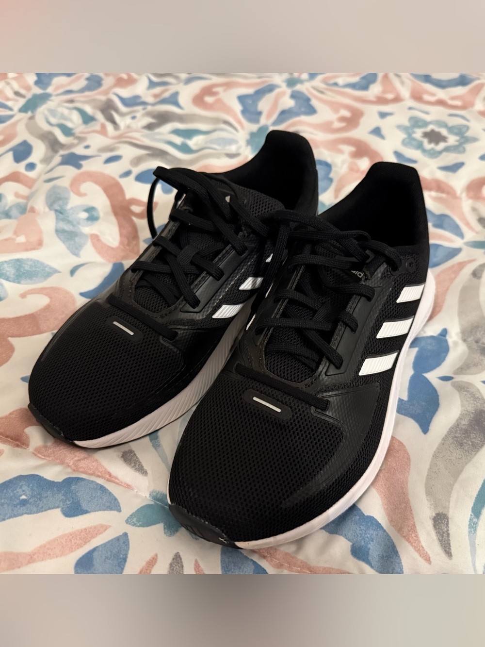 adidas women’s sneakers, size 6.5